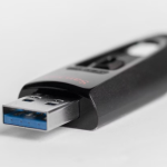 USB 플래시 드라이브를 PC용 보안 키로 만드는 방법: 필수적인 추가 보안 레이어