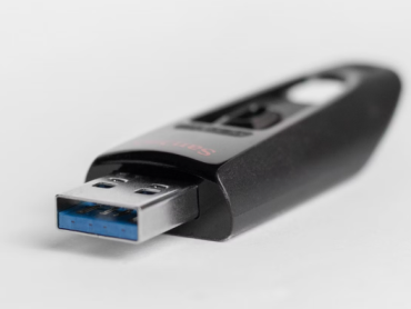 USB 플래시 드라이브를 PC용 보안 키로 만드는 방법: 필수적인 추가 보안 레이어